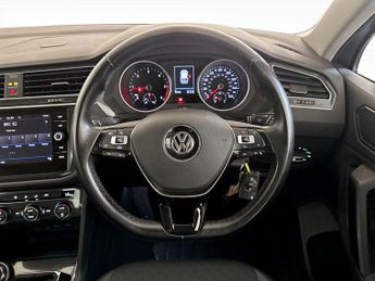 Volkswagen Tiguan 2.0 TDI SE Navigation Euro 6 (s/s) 5dr