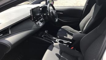 Toyota Corolla 1.8 VVT-h Icon Tech CVT Euro 6 (s/s) 5dr
