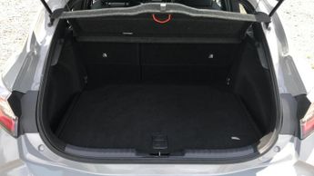 Toyota Corolla 1.8 VVT-h Icon Tech CVT Euro 6 (s/s) 5dr