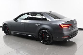 Audi A4 2.0 TDI Black Edition S Tronic quattro Euro 6 (s/s) 4dr