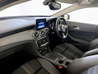 Mercedes-Benz GLA 1.6 GLA180 Urban Edition 7G-DCT Euro 6 (s/s) 5dr