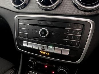 Mercedes-Benz GLA 1.6 GLA180 Urban Edition 7G-DCT Euro 6 (s/s) 5dr