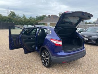 Nissan Qashqai 1.6 dCi Tekna XTRON 2WD Euro 6 (s/s) 5dr