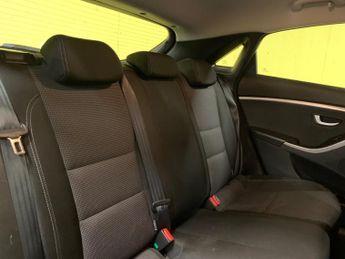 Hyundai i30 1.6 CRDi Active Auto Euro 5 5dr