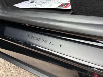Tesla Model Y (Dual Motor) Long Range Auto 4WDE 5dr