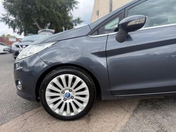Ford Fiesta 1.4 Titanium 5dr
