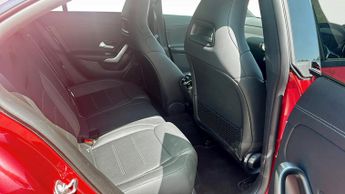 Mercedes-Benz Cla 200 Amg Line Executive A