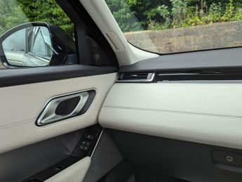 Land Rover Range Rover Velar 2.0 D240 R-Dynamic HSE Auto 4WD Euro 6 (s/s) 5dr