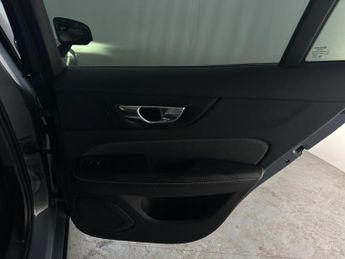 Volvo V60 2.0h T6 Recharge 11.6kWh R-Design Auto AWD Euro 6 (s/s) 5dr