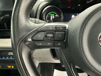Toyota Yaris 1.5 VVT-h Excel E-CVT Euro 6 (s/s) 5dr