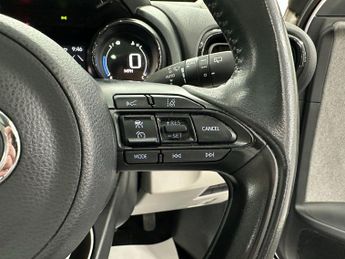 Toyota Yaris 1.5 VVT-h Excel E-CVT Euro 6 (s/s) 5dr