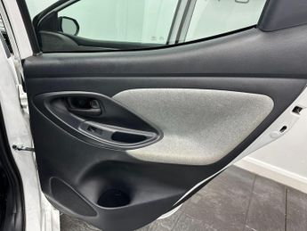 Toyota Yaris 1.5 VVT-h Excel E-CVT Euro 6 (s/s) 5dr