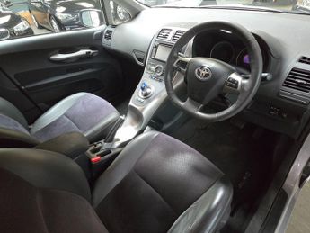 Toyota Auris 1.8 VVT-h T Spirit CVT Euro 5 (s/s) 5dr