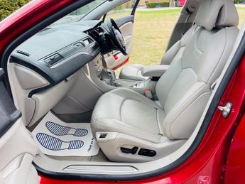Citroen C5 2.0 HDi Exclusive Auto Euro 4 4dr