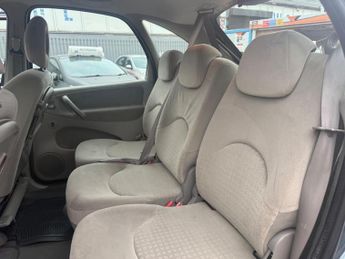 Citroen Xsara Picasso 2.0i 16V Exclusive 5dr