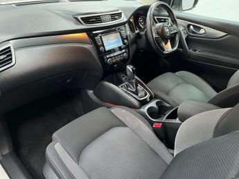 Nissan Qashqai 1.2 DIG-T N-Connecta XTRON Euro 6 (s/s) 5dr