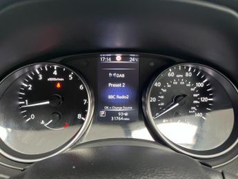 Nissan Qashqai 1.2 DIG-T N-Connecta XTRON Euro 6 (s/s) 5dr