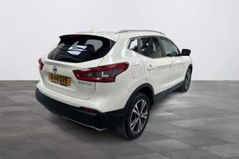 Nissan Qashqai 1.2 DIG-T N-Connecta XTRON Euro 6 (s/s) 5dr
