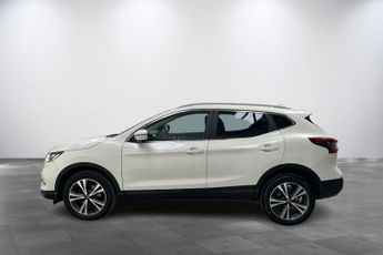 Nissan Qashqai 1.2 DIG-T N-Connecta XTRON Euro 6 (s/s) 5dr