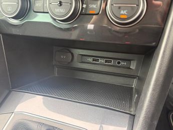 Volkswagen Tiguan 2.0 TDI SE Navigation DSG Euro 6 (s/s) 5dr