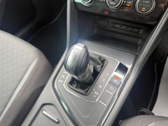 Volkswagen Tiguan 2.0 TDI SE Navigation DSG Euro 6 (s/s) 5dr
