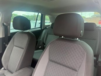 Volkswagen Tiguan 2.0 TDI SE Navigation DSG Euro 6 (s/s) 5dr