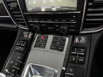 Porsche Panamera 4.8T V8 Turbo PDK 4WD Euro 5 (s/s) 5dr