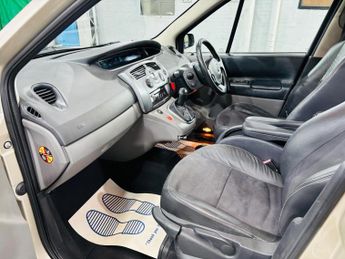 Renault Scenic 2.0 dCi FAP Dynamique S 5dr
