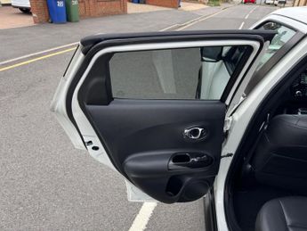 Nissan Juke 1.6 Tekna XTRON Euro 6 5dr