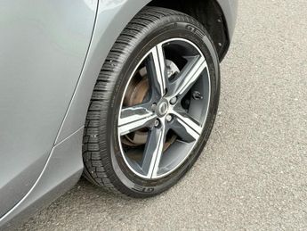 Volvo V40 2.0 D3 R-Design Auto Euro 6 (s/s) 5dr