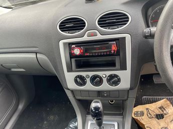 Ford Focus 1.6 LX 5dr