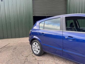 Vauxhall Astra 1.8i 16v Design 5dr
