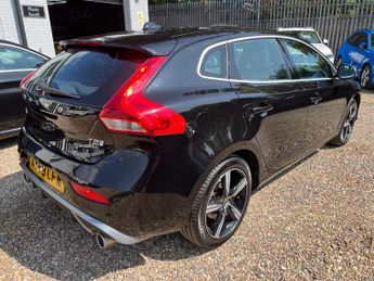Volvo V40 1.5 T2 GPF R-Design Nav Plus Auto Euro 6 (s/s) 5dr