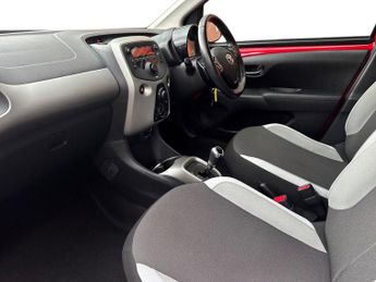 Toyota AYGO 1.0 VVT-i x-play x-shift Euro 6 5dr