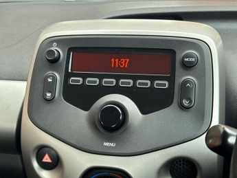 Toyota AYGO 1.0 VVT-i x-play x-shift Euro 6 5dr