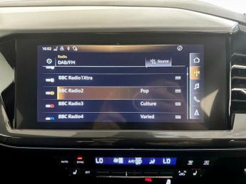 Audi Q4 e-tron 40 S line Auto 5dr 82kWh