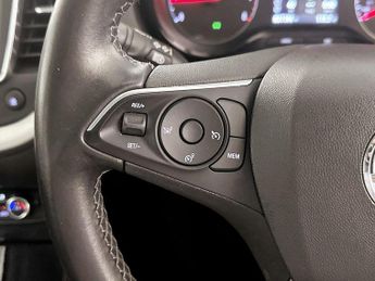 Vauxhall Grandland X 1.2 Turbo SE Euro 6 (s/s) 5dr