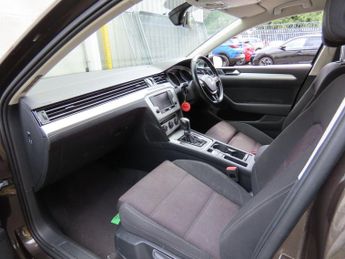Volkswagen Passat 2.0 TDI BlueMotion Tech SE Business DSG Euro 6 (s/s) 4dr