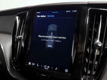 Volvo XC60 Plus Dark B4 (197 hp)