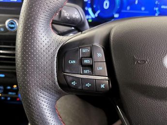 Ford Focus 1.0T EcoBoost MHEV ST-Line X Edition Euro 6 (s/s) 5dr