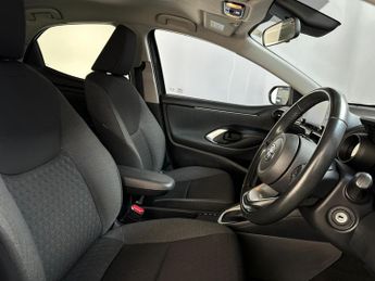 Toyota Yaris 1.5 VVT-h Design E-CVT Euro 6 (s/s) 5dr