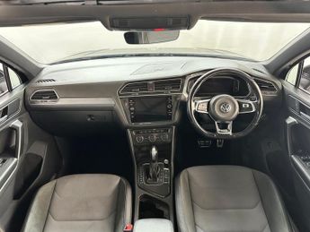 Volkswagen Tiguan 2.0 TDI R-Line Tech DSG Euro 6 (s/s) 5dr