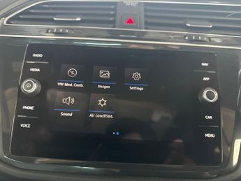 Volkswagen Tiguan 2.0 TDI R-Line Tech DSG Euro 6 (s/s) 5dr