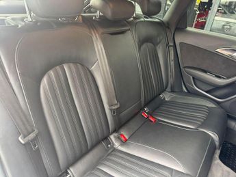 AUDI A6 AVANT 2.0 TDI ultra Black Edition Estate 5dr Diesel S Tronic Euro 6 (s