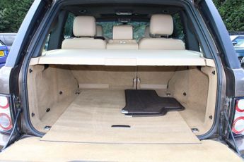 Land Rover Range Rover 4.4 TD V8 Vogue Auto 4WD Euro 5 5dr