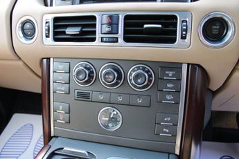 Land Rover Range Rover 4.4 TD V8 Vogue Auto 4WD Euro 5 5dr