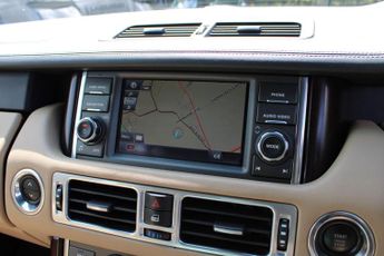 Land Rover Range Rover 4.4 TD V8 Vogue Auto 4WD Euro 5 5dr
