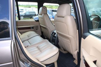 Land Rover Range Rover 4.4 TD V8 Vogue Auto 4WD Euro 5 5dr