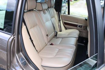 Land Rover Range Rover 4.4 TD V8 Vogue Auto 4WD Euro 5 5dr