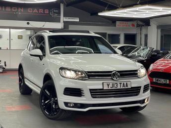 Volkswagen Touareg 3.0 TDI V6 BlueMotion Tech R-Line Tiptronic 4WD Euro 5 (s/s) 5dr